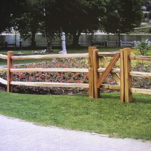 3 hole split rail fencing / yard