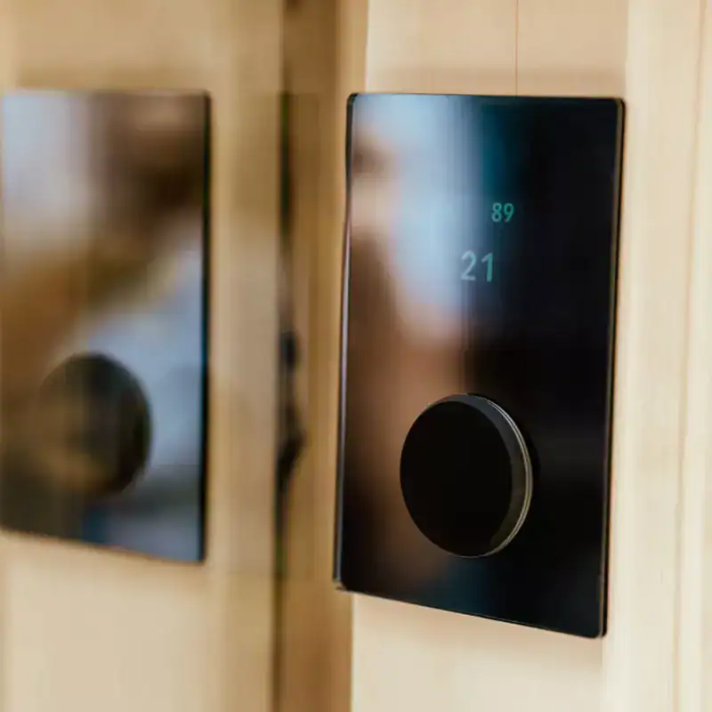 HUUM UKU Glass Local Control 5 HUUM UKU Local Glass Black MockWorld Install